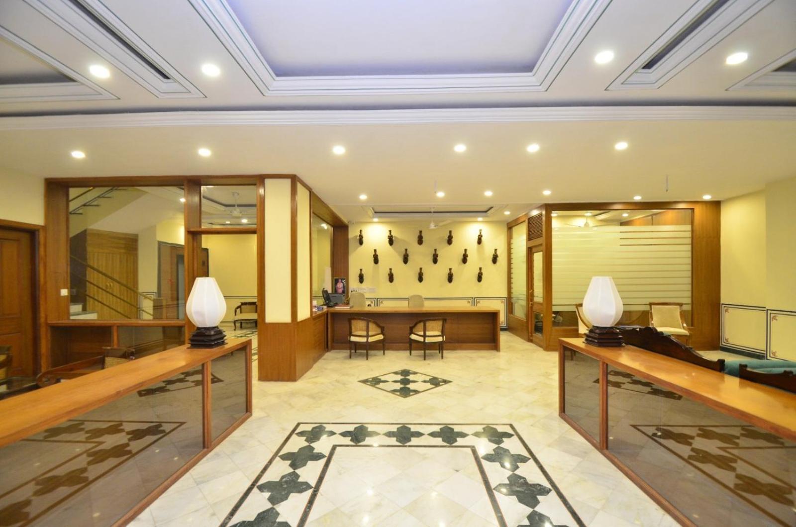 Hotel Aaram Mahal By Pachar Group Udaipur Exterior foto
