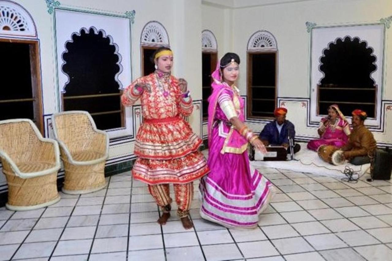 Hotel Aaram Mahal By Pachar Group Udaipur Exterior foto